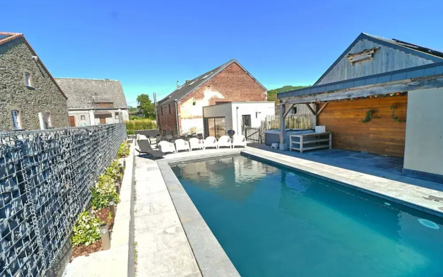 Lush Holiday Home With Outdoor Pool