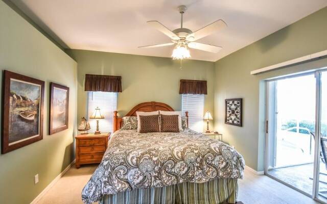 Falcons Glen Blvd Home 7073
