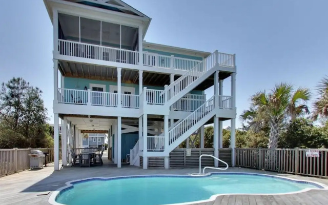 Beach Crew 4 Bedroom Home by RedAwning