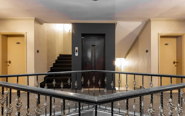 Loyal City Hotel