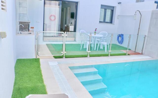 Casa con piscina de agua salada II