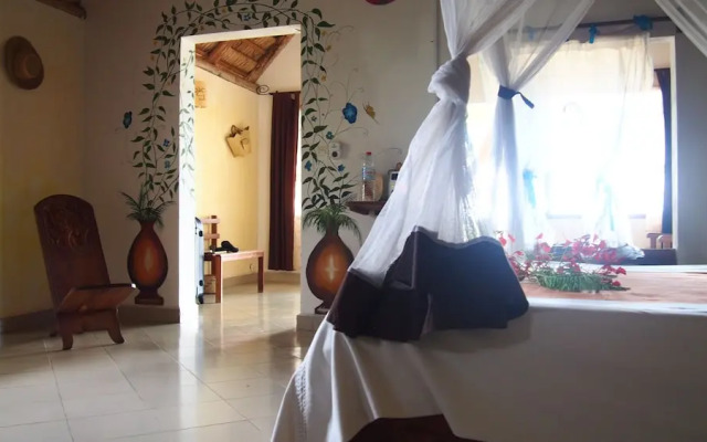 Caliente Beach Lodge