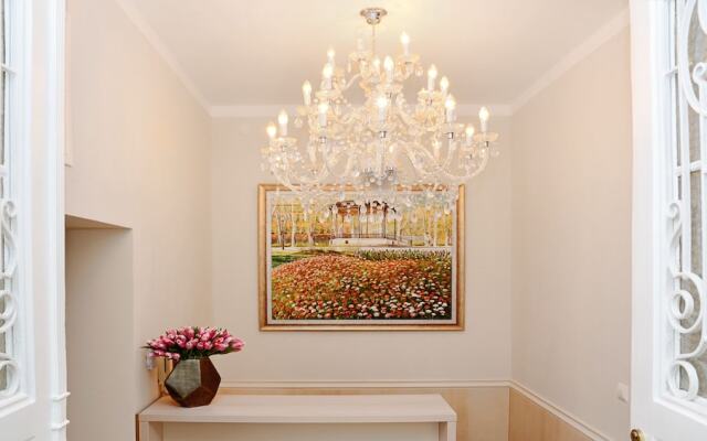 Flowers Apartments & Rooms