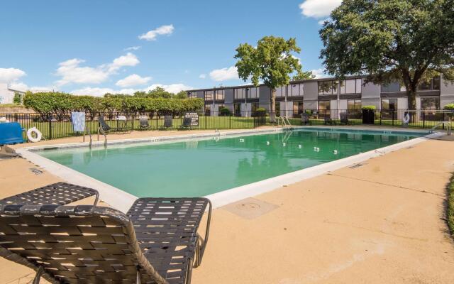 Rodeway Inn