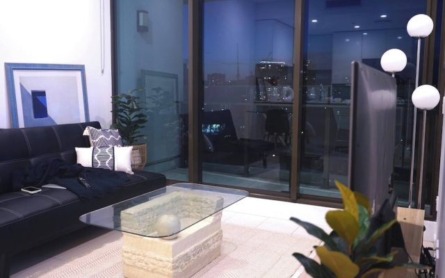 Spacious City Escape With Pool, Gym & Free Parking – Guest Rooms – Brisbane
