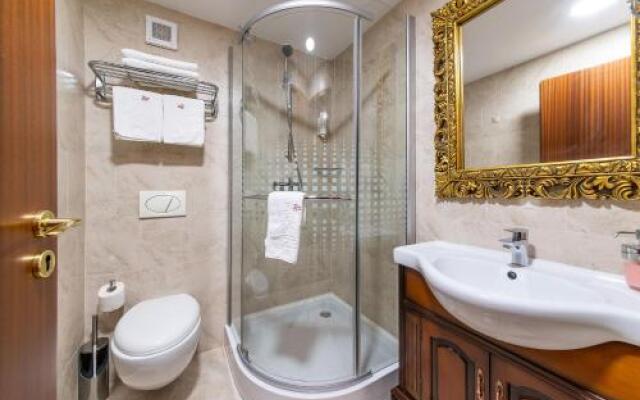 RED CONFORT HOTEL Boutique