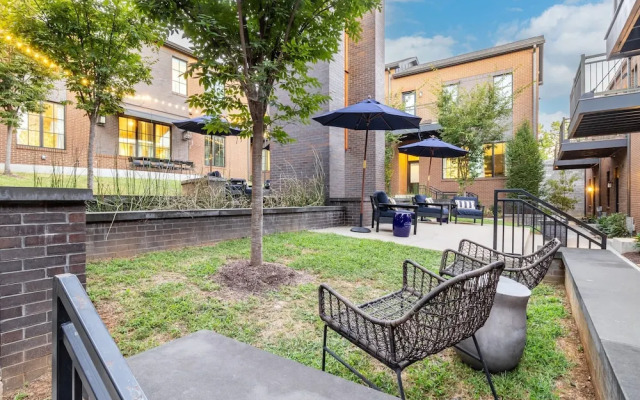 The Magnolia 6 by Avantstay Downtown Balcony