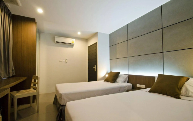 DI Place Hotel