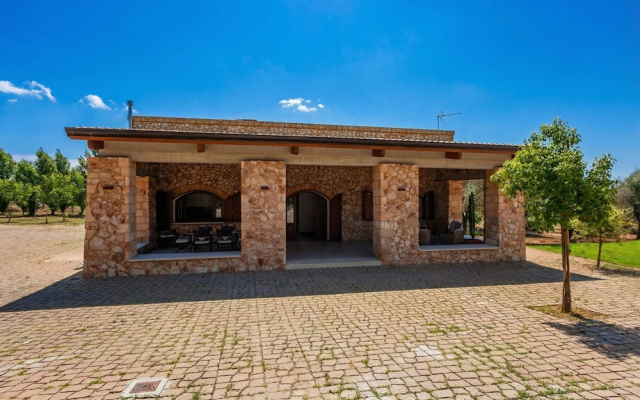 Villa Salentina With Garden And Pool