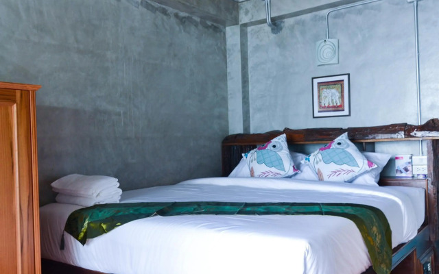Baan Tubkaek Hotel