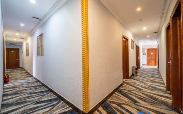 Yazhuo Hotel