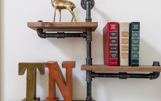 Whitetail Cabin 2 Bedroom Cabin by RedAwning