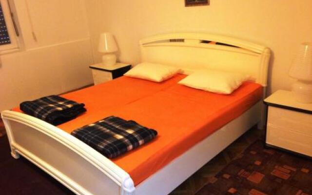 Hostel Slow