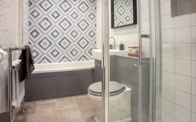 Oxford Street Grand Apartment