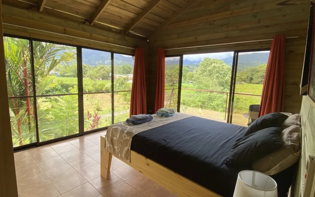 Uvita Oasis Retreat with Villa Cabins and Apartment