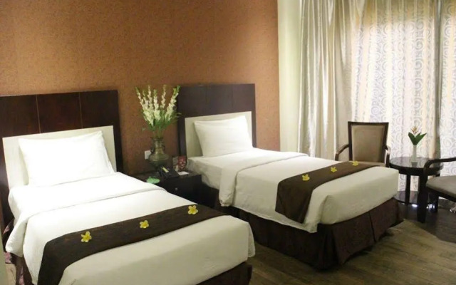 Narita Classic Hotel Tangerang