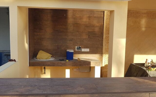Large Luxurious Villa Urb La Escuera Private Pool