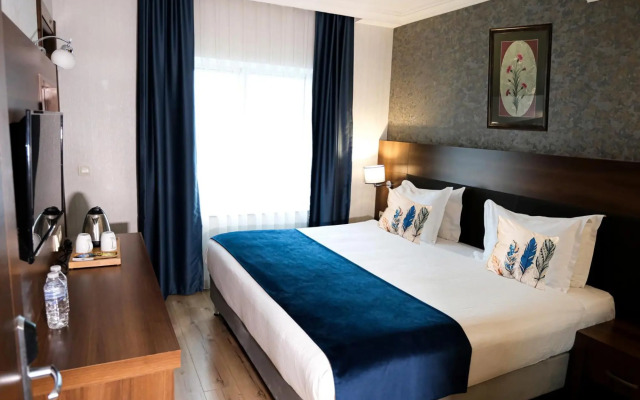 Rhiss Hotel Bostanci