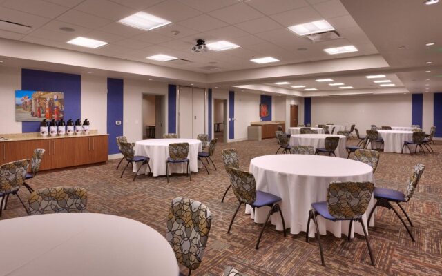 Holiday Inn Express & Suites Phoenix West - Buckeye by IHG