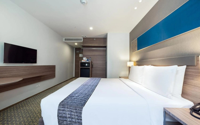 Holiday Inn Express Bangkok Sathorn by IHG