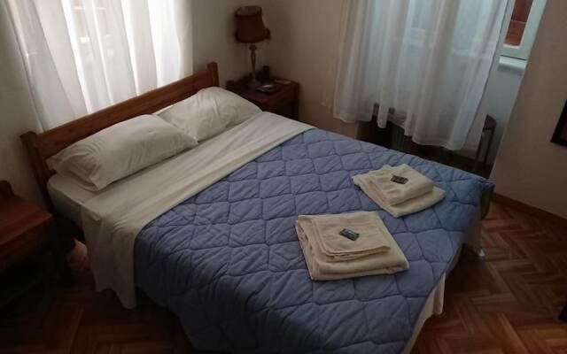 Maro Rooms