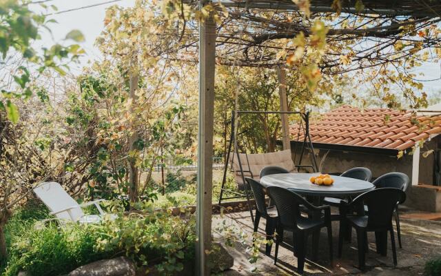 Remarkable 4-bed Apartment in Joppolo