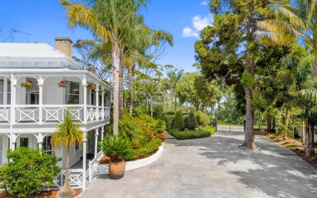 Western Springs Villa