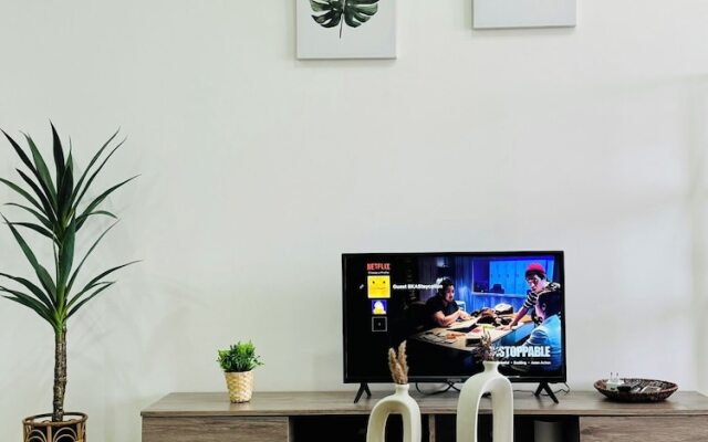 CoreSoho Suite by BKAstaycation KotaWarisan Sepang KLIA Airport, Free WiFi