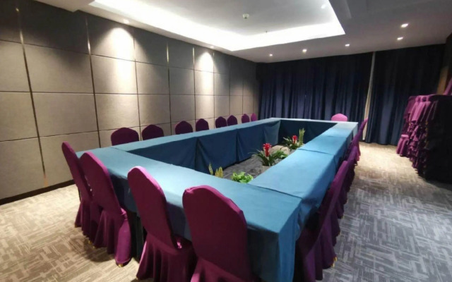 Manju Zhengzhou World 360
