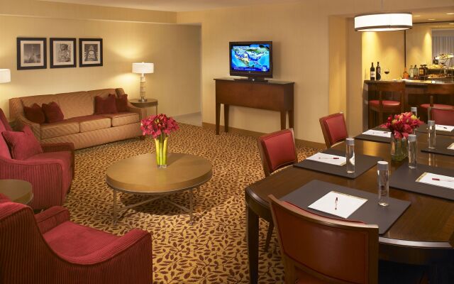 Wyndham Cleveland Airport