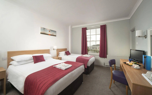 The Carlton Hotel