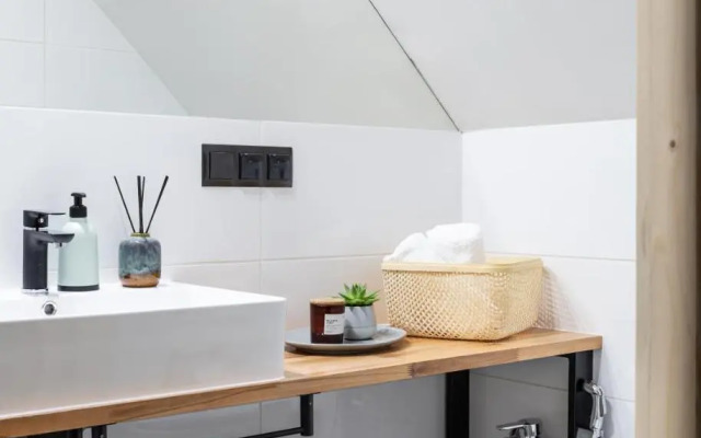 Mount Apart Sport House