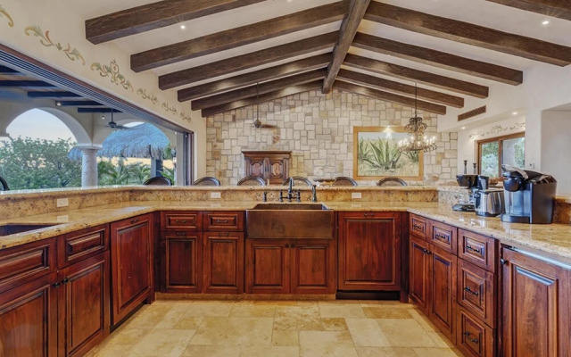 Blue Desert 11 - Casa De La Familia