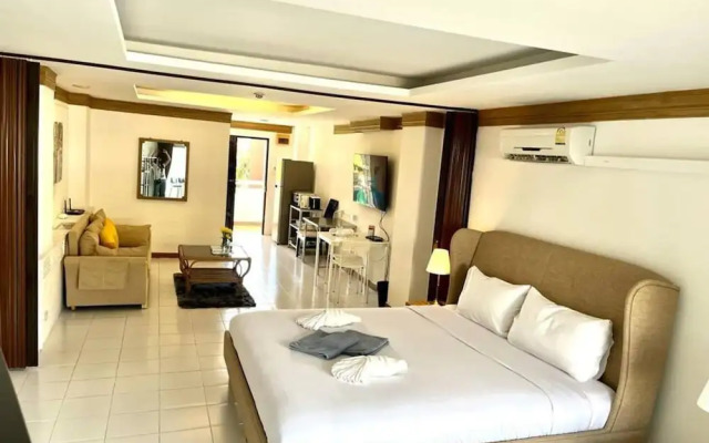 Patong Beach Gardens - Pool, Fast Wifi, Smart TVs