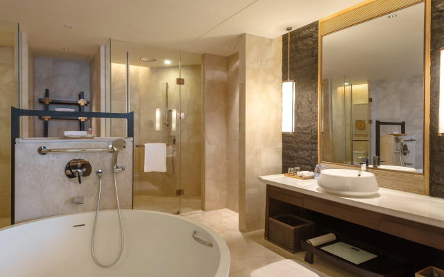 Crowne Plaza Hailing Island by IHG