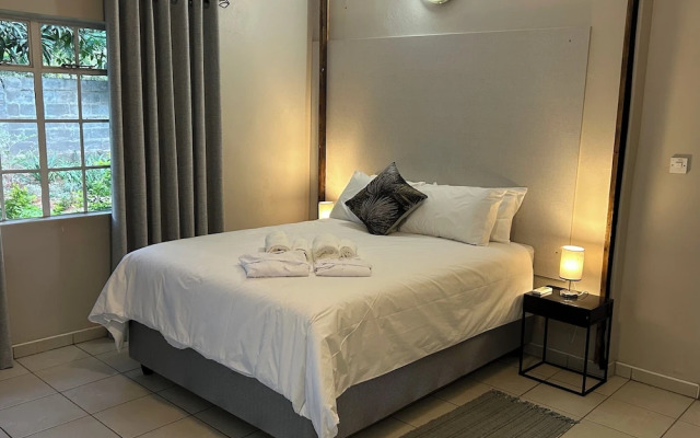 Hungwe House Victoria Falls