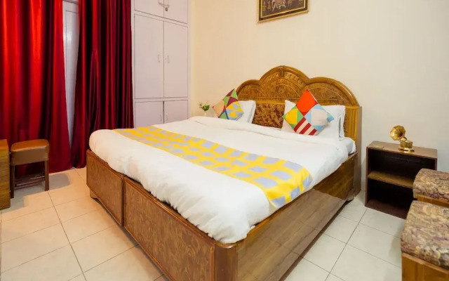 OYO 13726 Home Cozy 2BHK Hathi Paon Road
