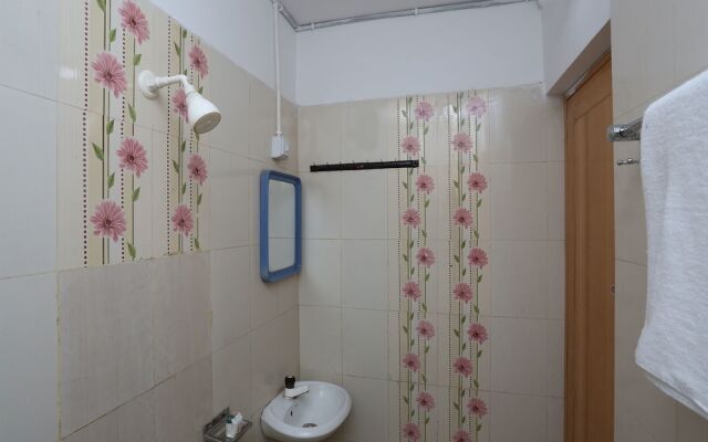 OYO 13624 Kapoors Plaza Guest House