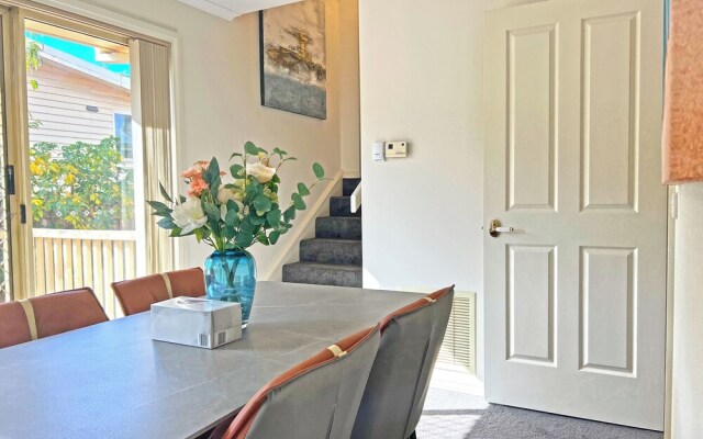 Exquisite 2BR Staycation Ringwood