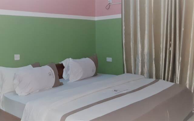 Glorious Hotel & Suites