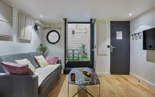 Charming Apartment Faubourg St Honore Madeleine