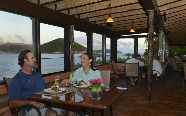 Lindbergh Bay Hotel and Villas