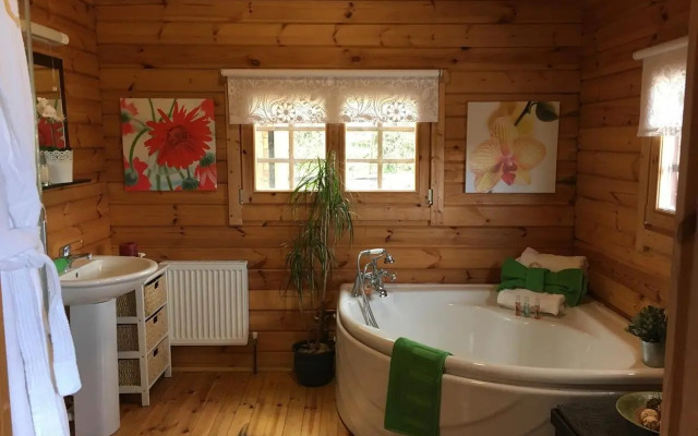 Monart Farm Lodge