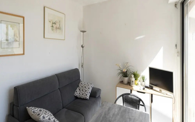 Relaxing Retreat by the Sea