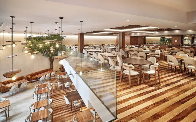 The Log Porto Hotel by Piamonte Hotels