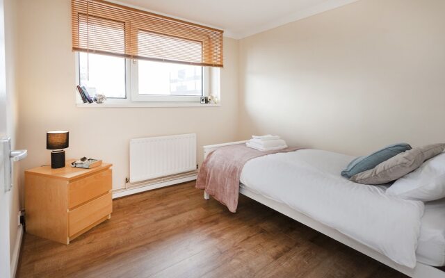 Longlyn 3 bedroom apartment