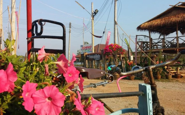 Heun Baan Rong Khun Resort