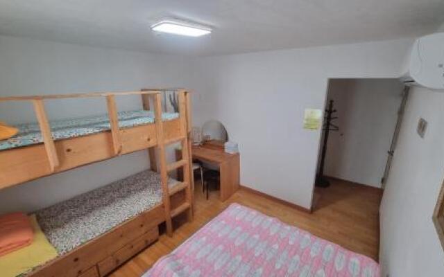Tongyeong One Guesthouse