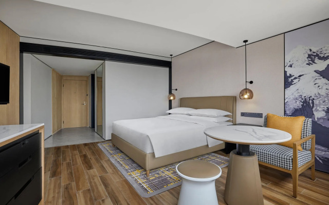 Sheraton Chengdu Lido Hotel