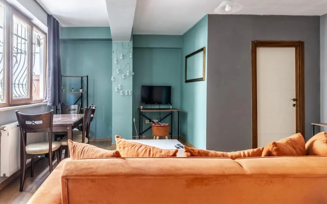 Flat With Backyard 6 min to Bostanci Show Center